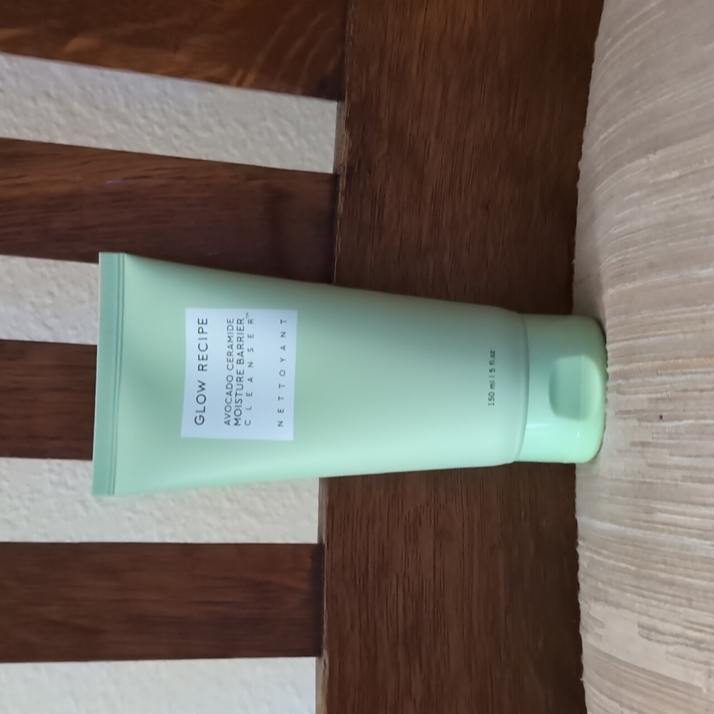 ✨SOLD OUT✨ BNC Glow Recipe Avocado Ceramide Moisture Barrier Cleanser